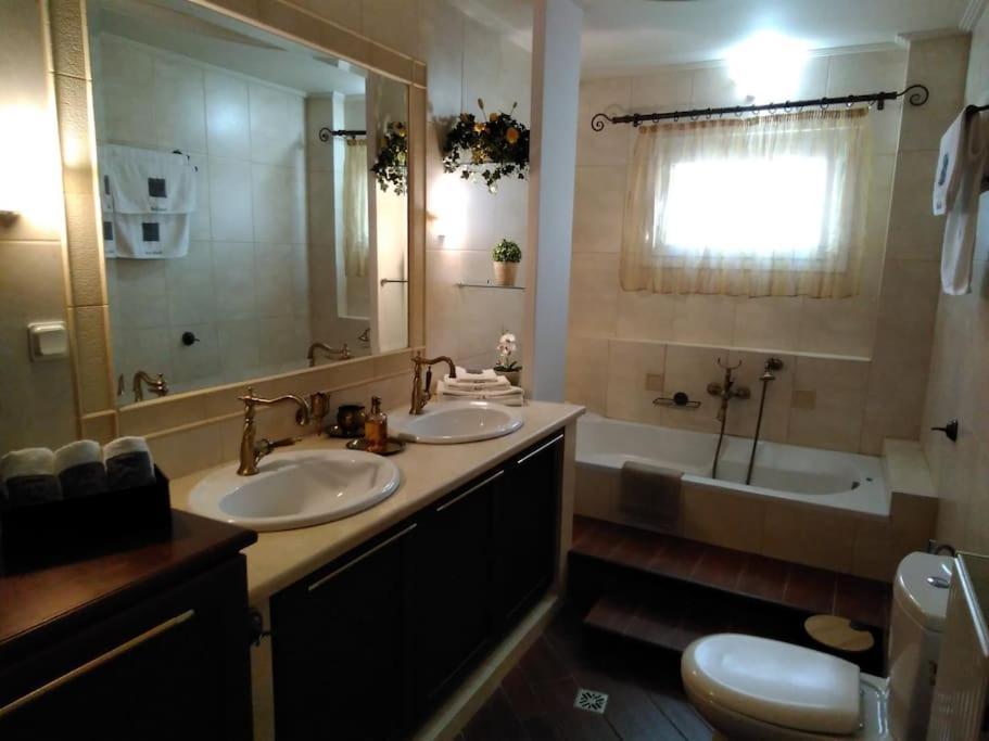 La Maison De Catherine Volos Ngoại thất bức ảnh